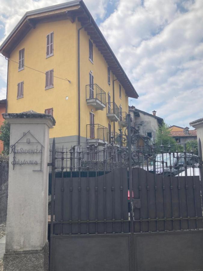 Residenza Silvana Apt A Cielo On The Ground Floor With Parking ヴェルバーニア エクステリア 写真