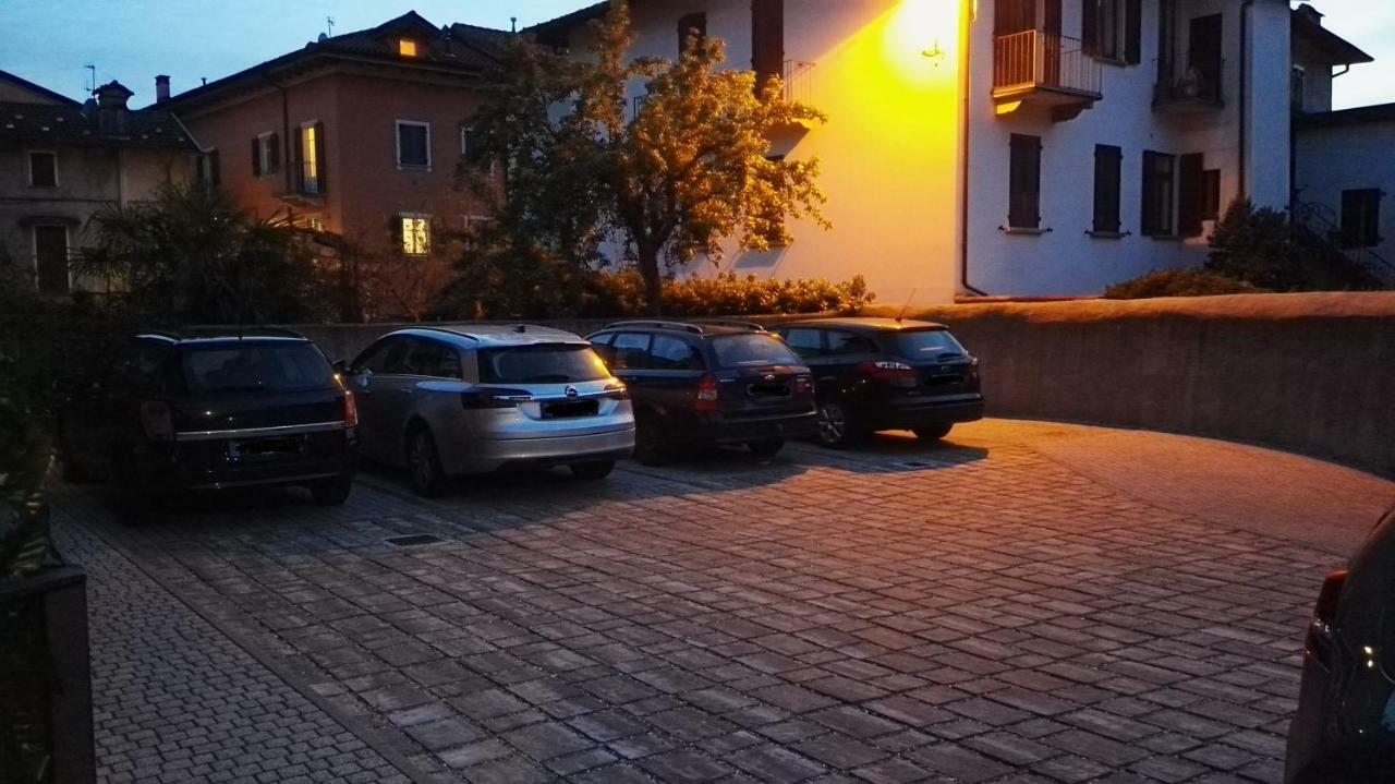 Residenza Silvana Apt A Cielo On The Ground Floor With Parking ヴェルバーニア エクステリア 写真