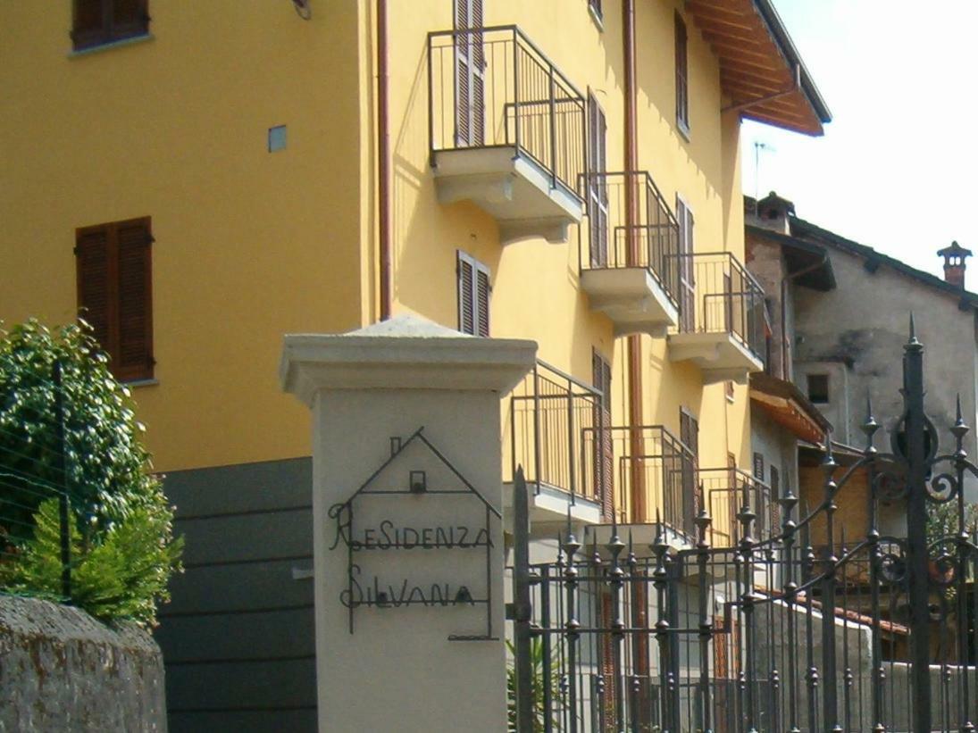 Residenza Silvana Apt A Cielo On The Ground Floor With Parking ヴェルバーニア エクステリア 写真
